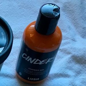 LUSH Cinders Shower Gel